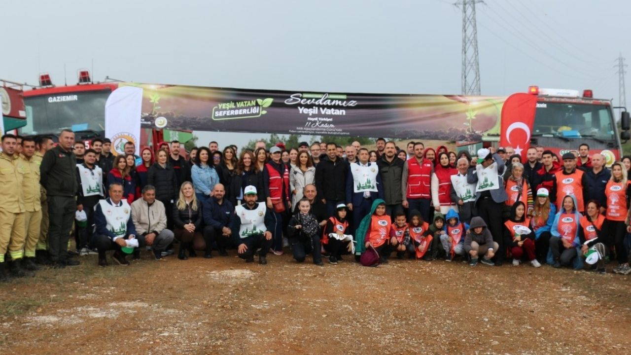 Bin fidan toprakla buluştu