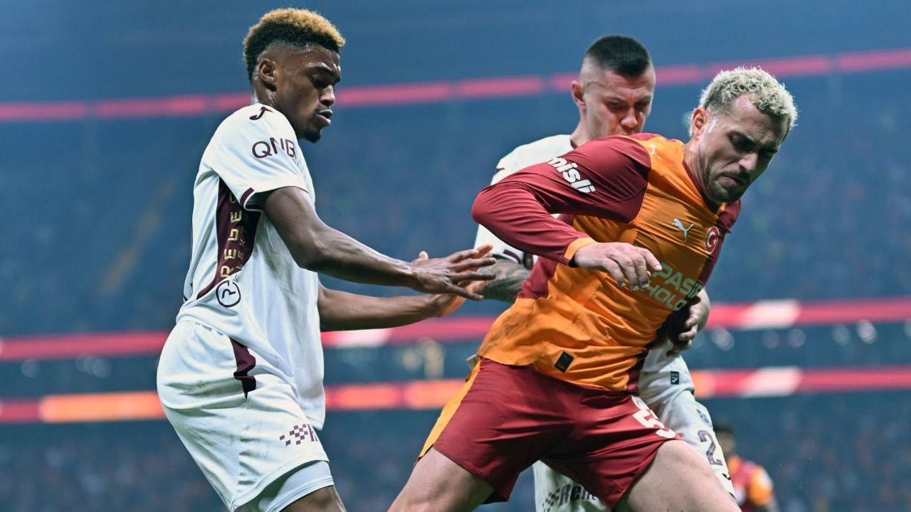 Galatasaray'da Barış Alper Yılmaz'a protesto!