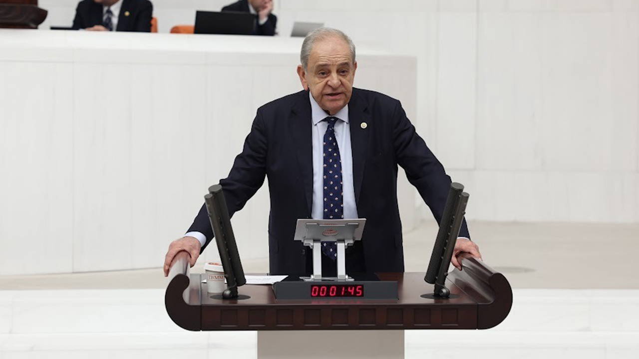 CHP'li Nalbantoğlu'ndan, İzmir'de tamamlanamayan kamu yatırımlarına tepki: 'Hem maliyet artıyor, hem vatandaş çile çekiyor'