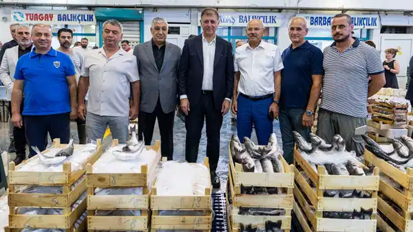 Başkan Tugay: Ekmeğini denizden çıkaranlara bereketli bir sezon diliyorum