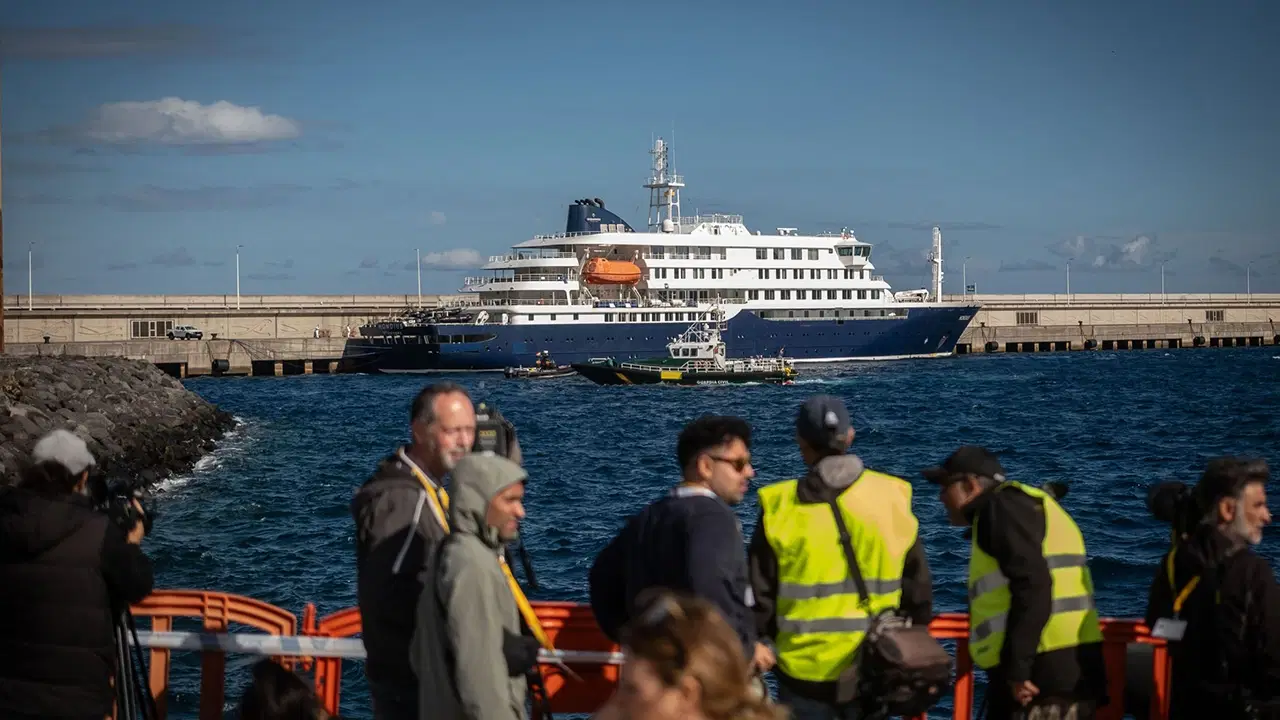 Hantavirüs kabusu yaşayan MV Hondius gemisi Hollanda'ya ulaştı