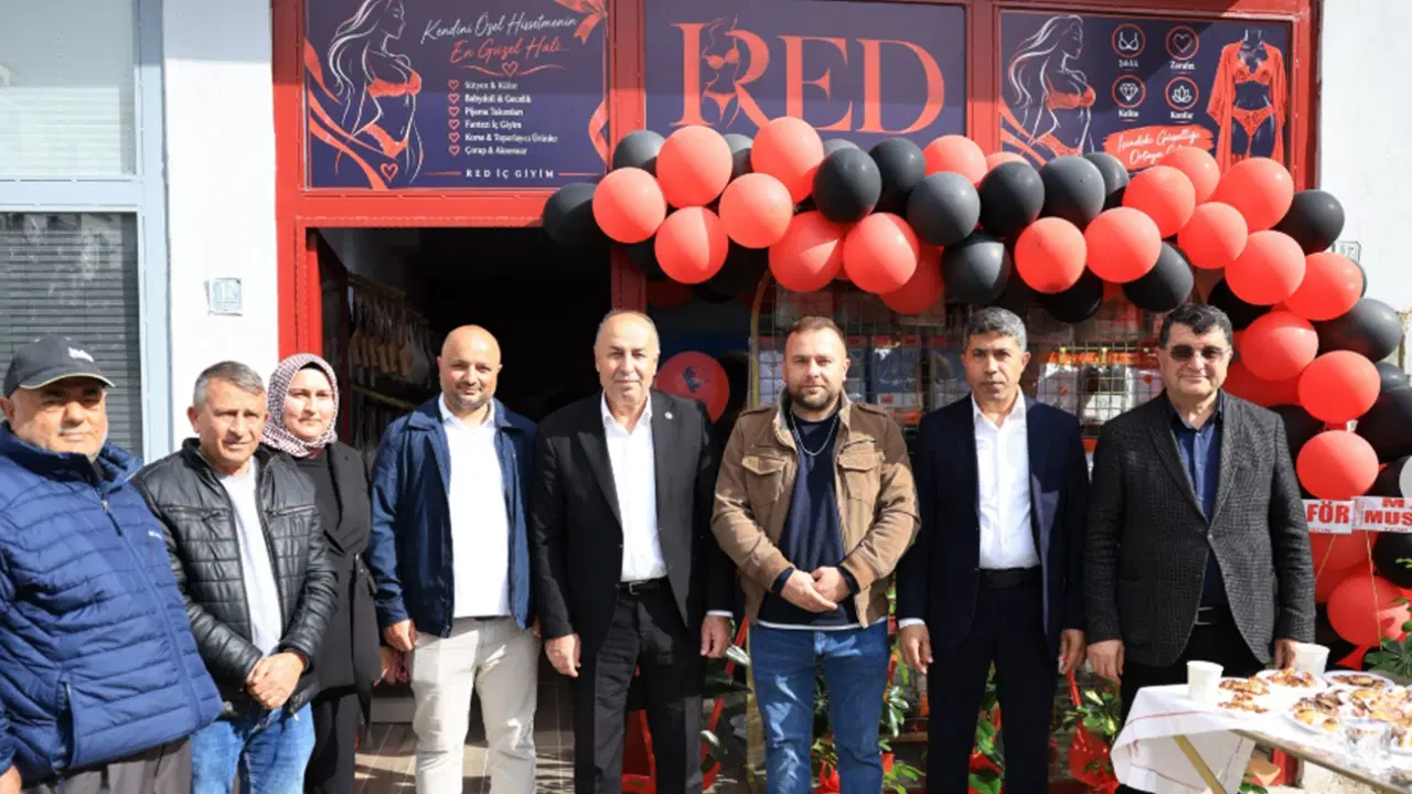 Çorum’da fantezi iç giyim mağazası dualarla açıldı