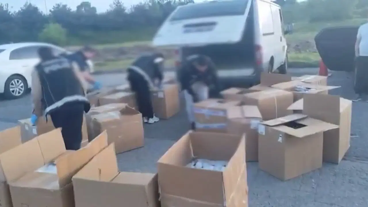 Tuzla'da 150 bin uyuşturucu hap ele geçirildi
