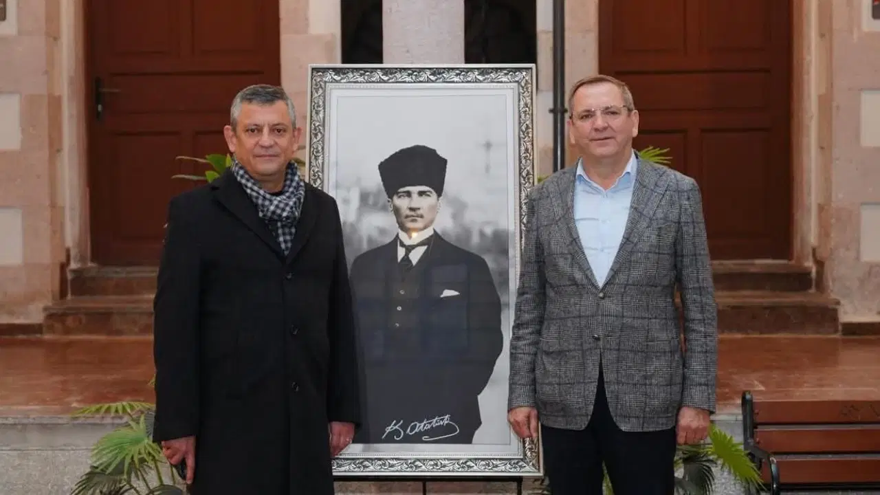 Özgür Özel’den Ayvalık Belediyesi’ne ziyaret