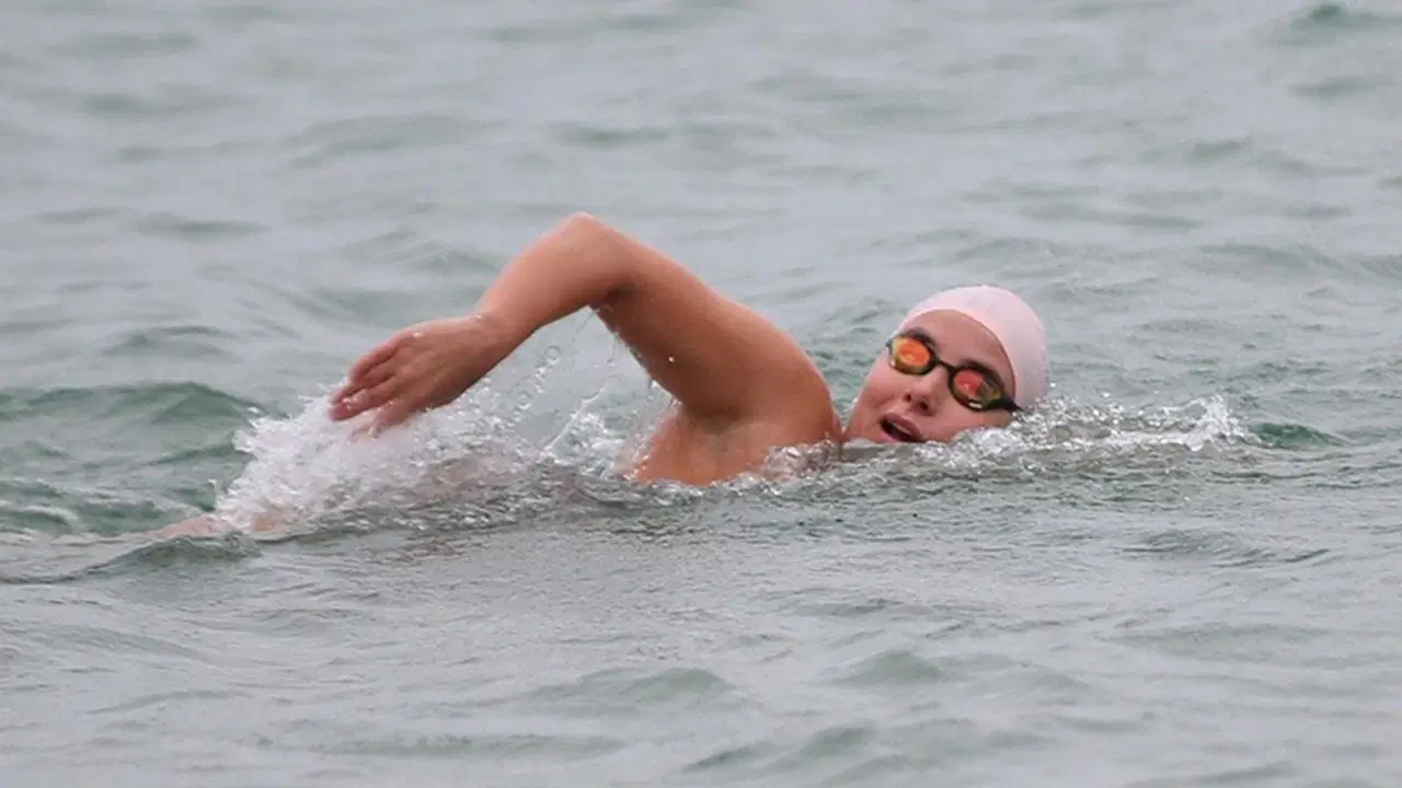 Milli yüzücü Bengisu Avcı'dan bir rekor daha!