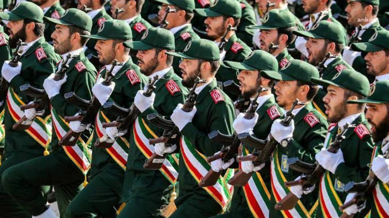 İsrail, saldırılarını sürdürüyor... Üç Devrim Muhafızı öldü!