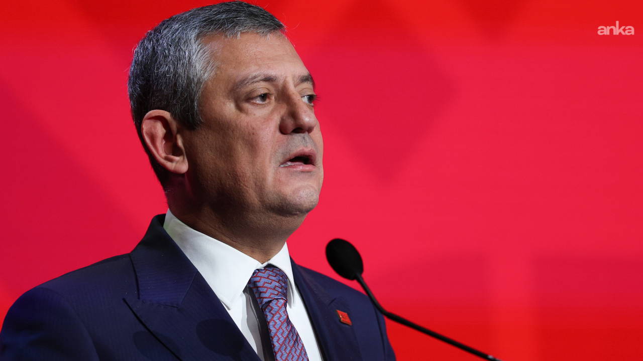 Özgür Özel’den 'Cumhuriyet' ve 'demokrasi' mesajı: 'Seçme ve seçilme hakkınıza sahip çıkın'