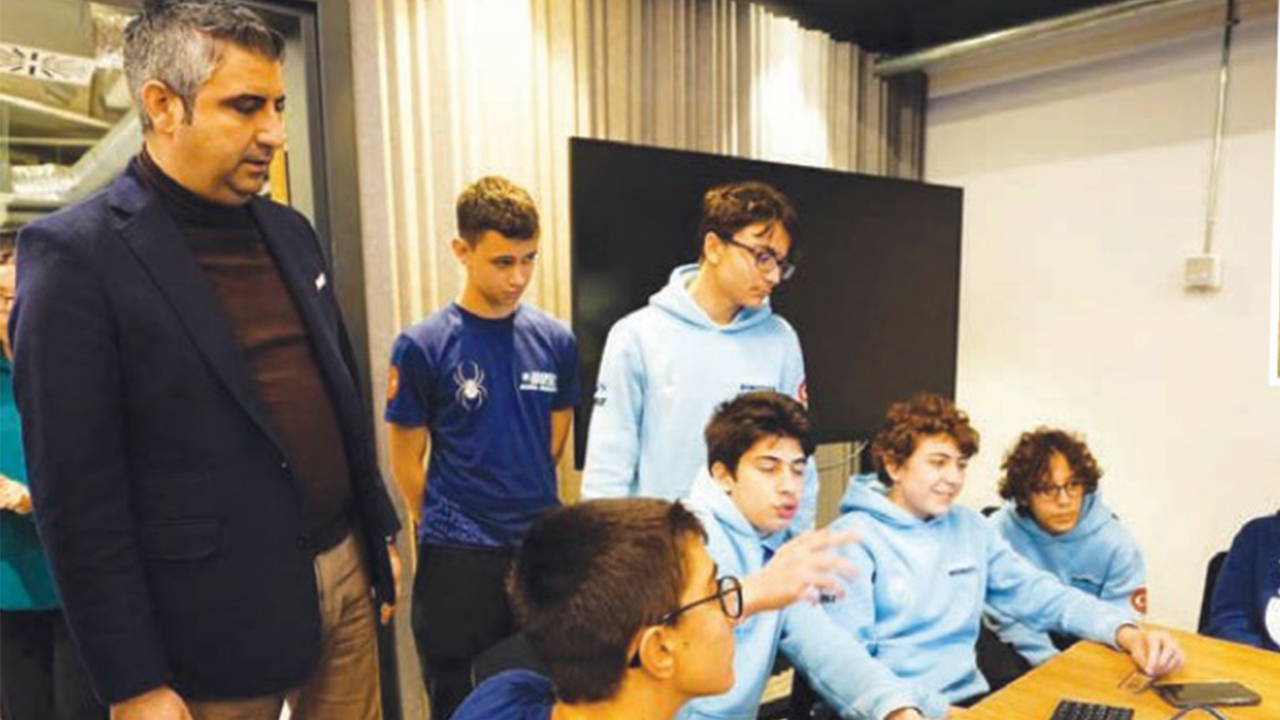 Kartal’da genç mühendis adayları, Makina Hangar’da buluştu... Bilim ve üretimin yanındayız