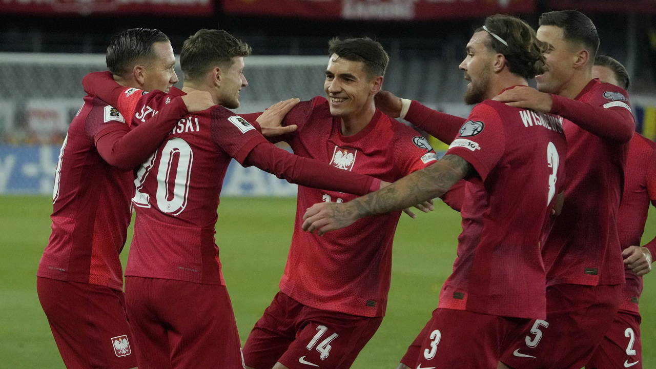 Szymanski attı, Polonya 2 golle kazandı! 