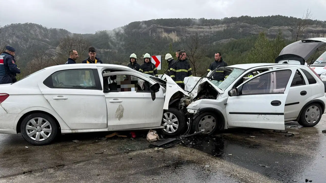 7 kişinin hayatını kaybettiği Burdur'daki kazada ayrıntılar ortaya çıktı: Kayak merkezine gidiyorlarmış...