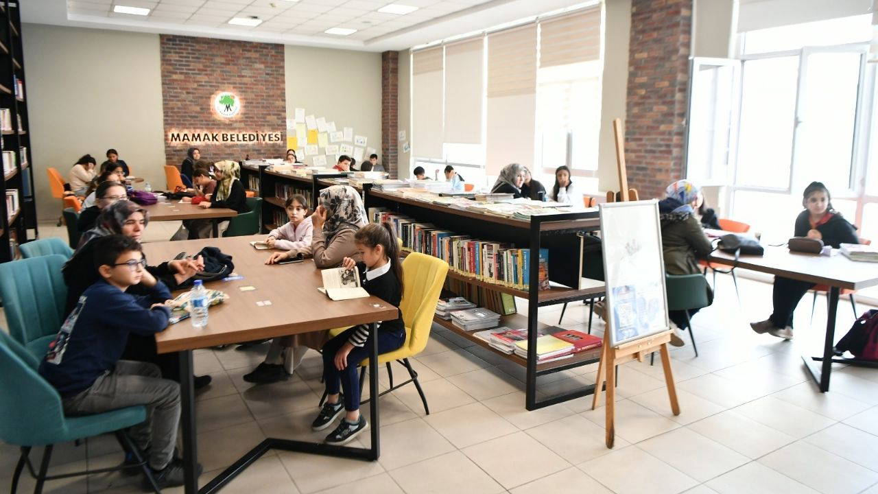 Mamak Belediyesi'nden öğrencilere eğitim desteği