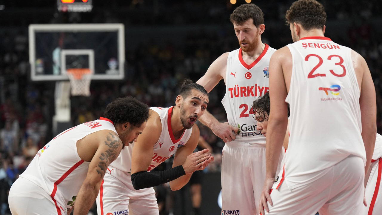 Avrupa'da gündem 12 Dev Adam!