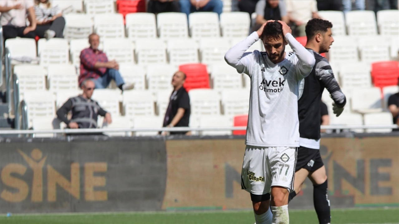 FIFA'dan Altay'a transfer yasağı!