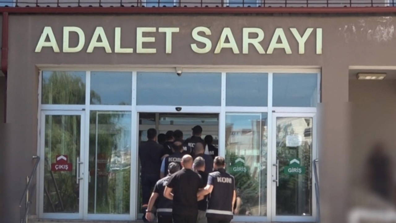 4 ilde tarihi eser operasyonu: 108 sikke ve obje ele geçirildi