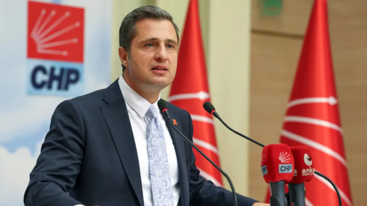 CHP, komisyon tartışmalarına son noktayı koydu... Deniz Yücel: “CHP olarak kendi önerdiğimiz komisyona girmeyecek halimiz yok. Elbette gireceğiz”