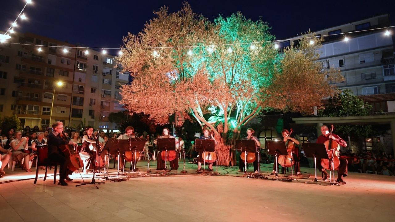MAV Cello Ensemble, Zeytin Altında yaz esintisi yaşattı