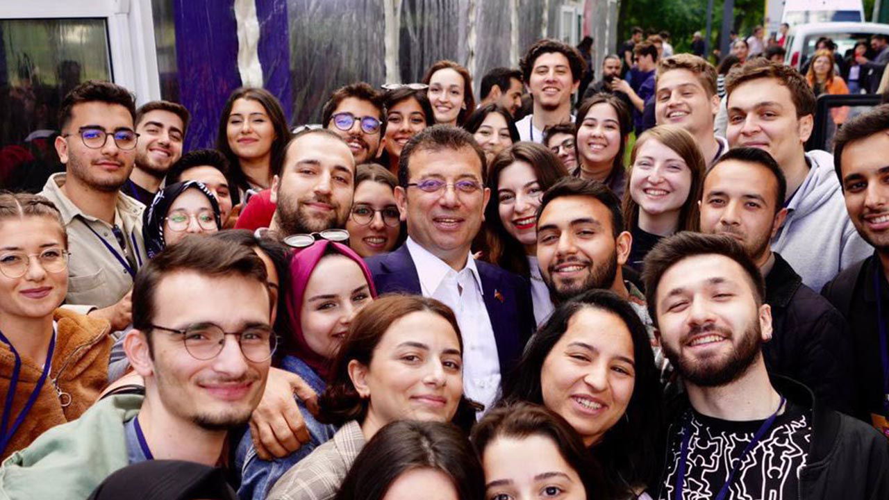 İmamoğlu gençlere seslendi: 'En çok korktukları şeyi yapacağız'