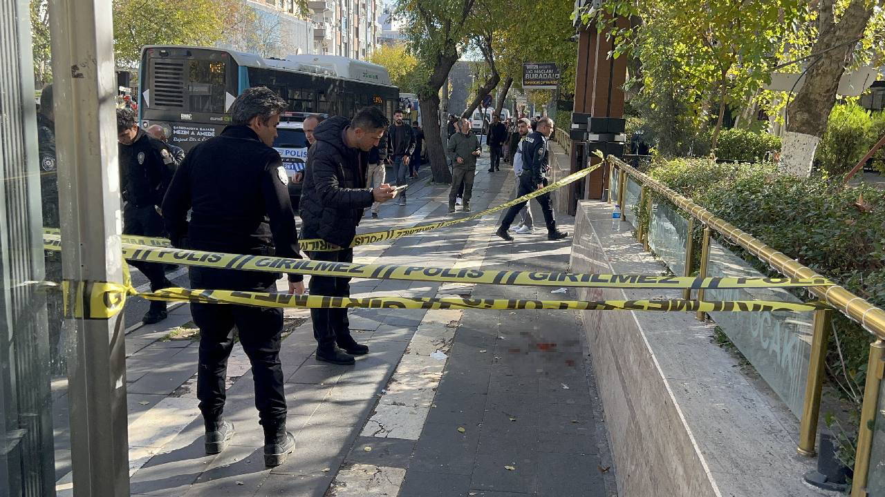 Eşini rahatsız eden kişiye tuzak kurup vurdu!