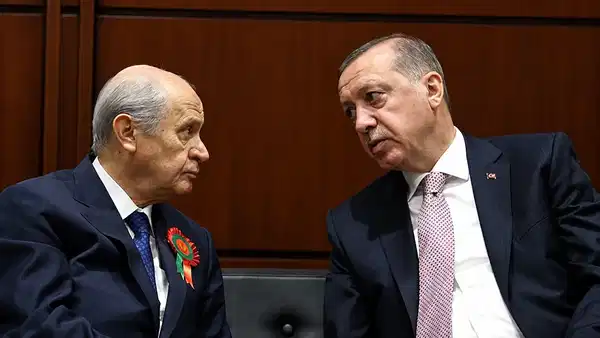 'Dinci, mezhepçi çevreler'e sert göndermeler... Azerbaycan basını Erdoğan'a, Bahçeli’yi örnek gösterdi