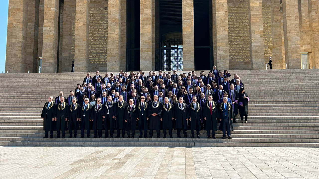 Anayasa Mahkemesi heyeti Anıtkabir'i ziyaret etti