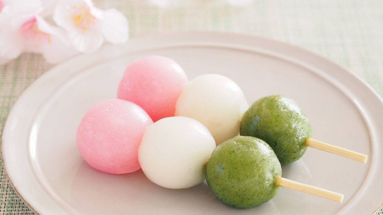 Japonya’nın üç renkli bahar tatlısı: MasterChef hanami dango tarifi