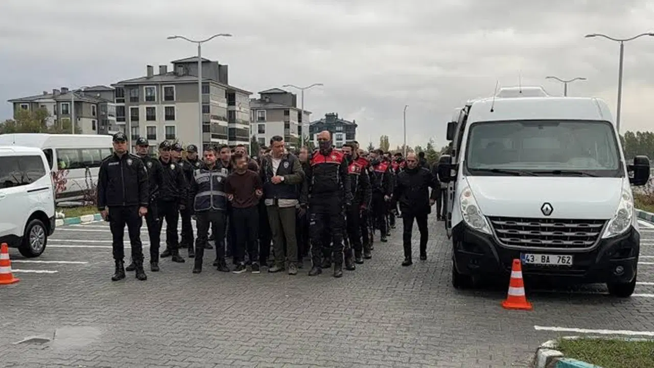 Kütahya'da yasa dışı bahis operasyonu: 41 kişi adliyede