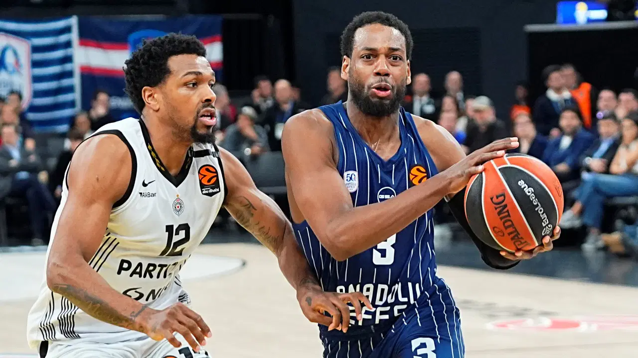 Anadolu Efes 4 maçlık hasretine son verdi!