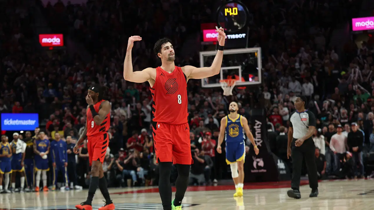 Curry'nin 48 sayısı yetmedi: Blazers, Warriors'ı mağlup etti! 