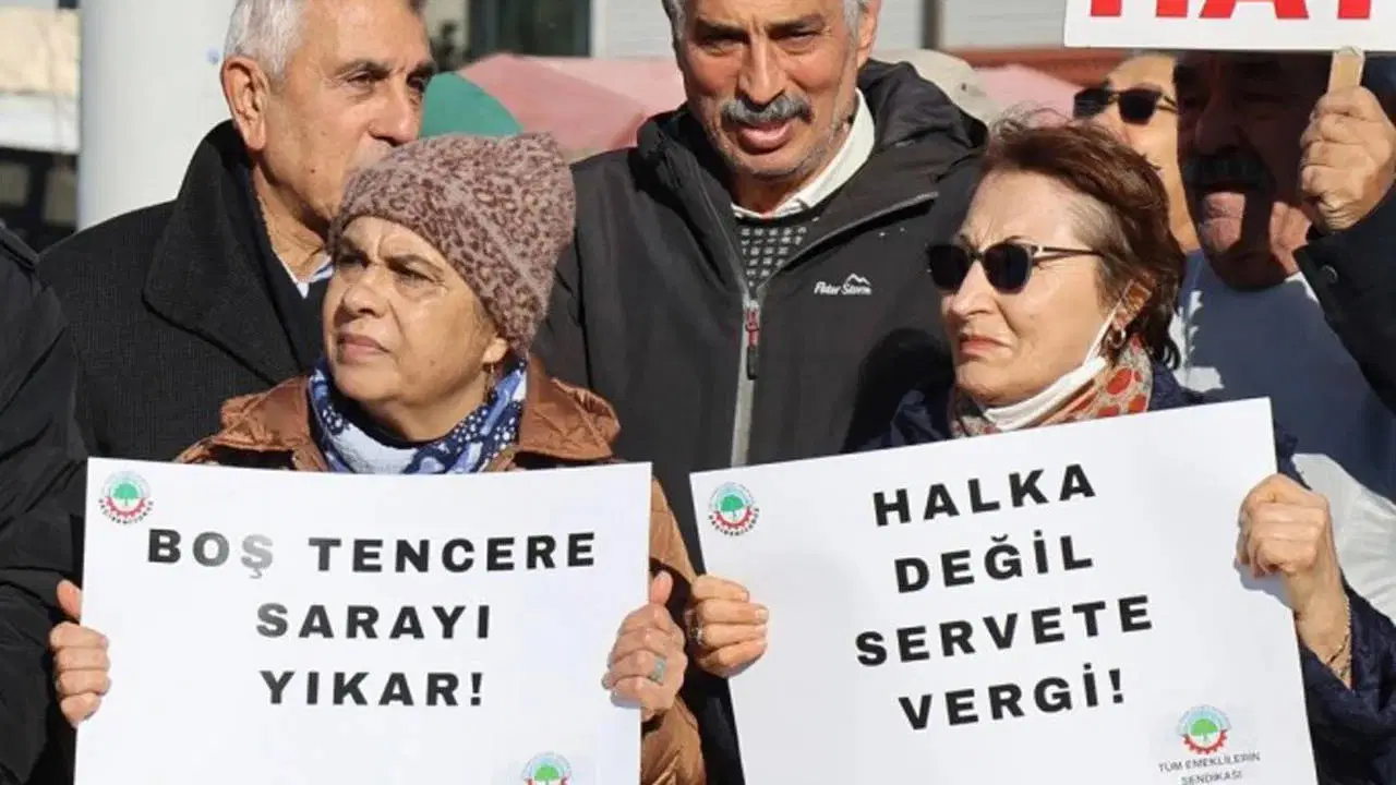 CHP'nin 'en düşük emekli maaşı' önergesi AKP-MHP oylarıyla reddedildi