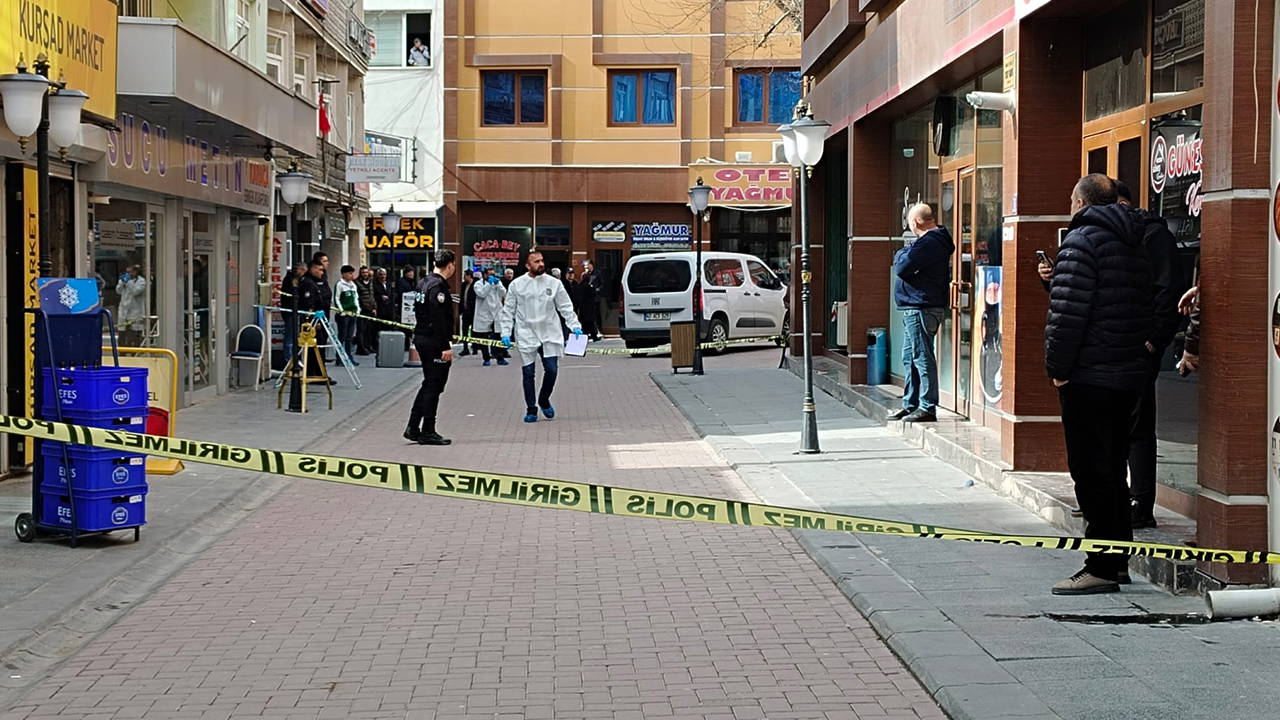 Kırşehir’de kıraathaneye silahlı saldırı: 2 kişi yaralandı