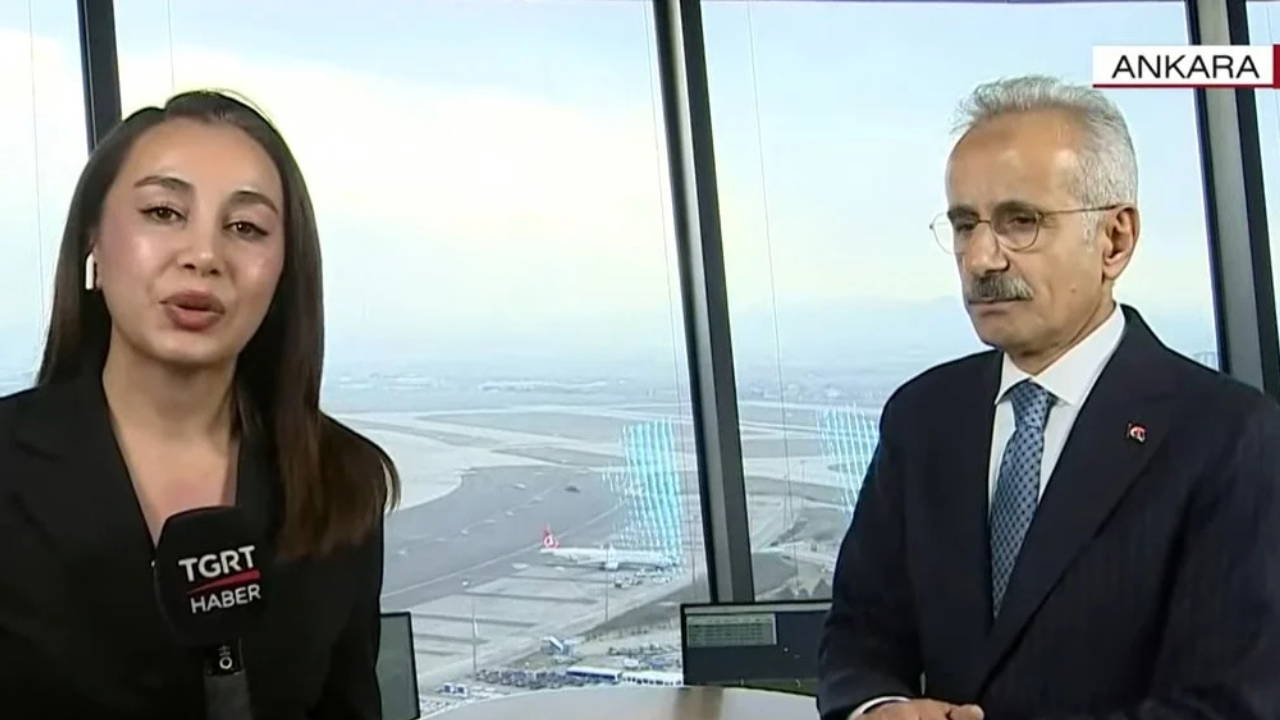 Son Dakika... Bakan Uraloğlu canlı yayında rahatsızlandı