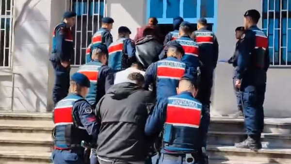 Van ve Edirne'de 471 kilo uyuşturucu ele geçirildi: 5 tutuklama