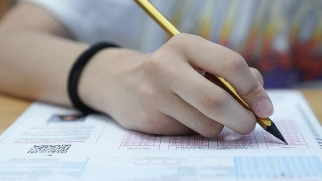Uzman'dan uyarı: 'Çocuğunuza ilk sorunuz sınavla ilgili olmasın' 