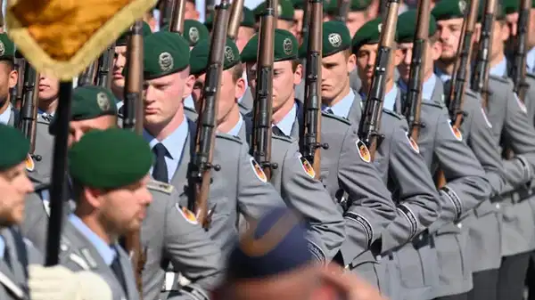 'Alman ordusu, Rusya ile savaşa hazırlanıyor'