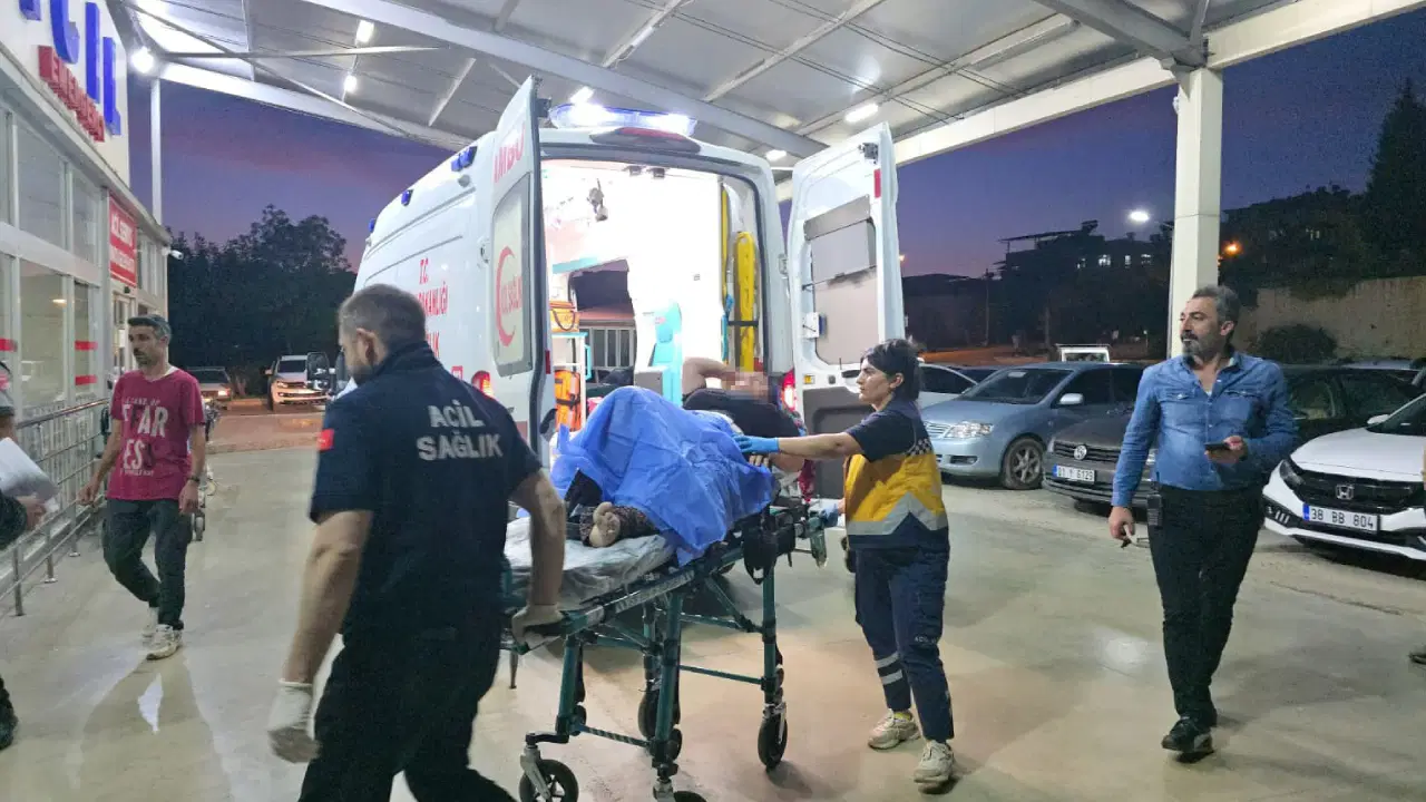 Adana'da korkunç olay... Baba, kızını bıçaklayıp kaçtı!