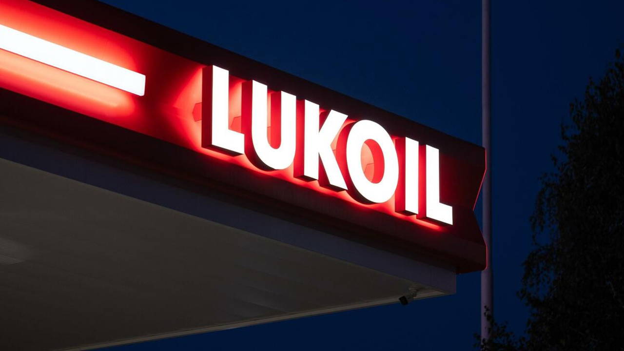 Akaryakıt devi Türkiye'deki istasyonlarını devrediyor