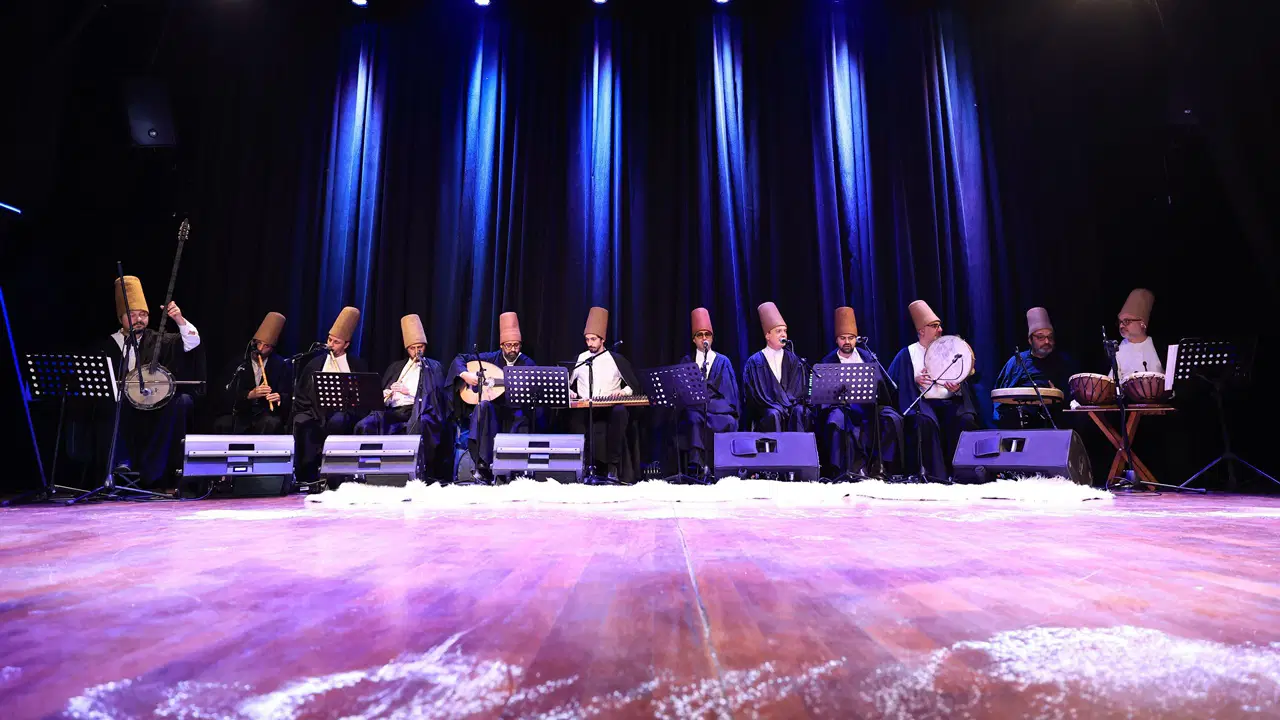 İBB'nin Şeb-i Arus'un 752. yılı dolayısıyla düzenlediği geniş etkinlik programı törenle tamamlandı