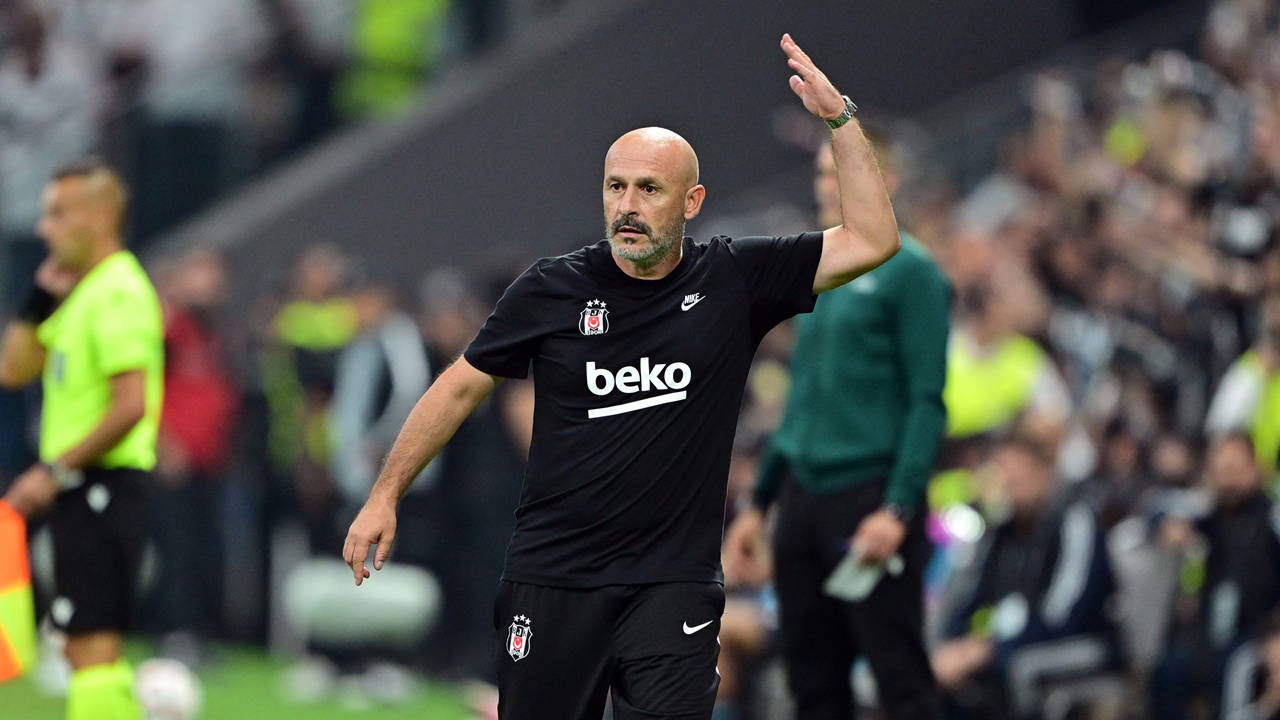 Vincenzo Italiano'dan Beşiktaş taraftarına övgü: 'Elimde olsa 42 bin kişiye sarılırdım'