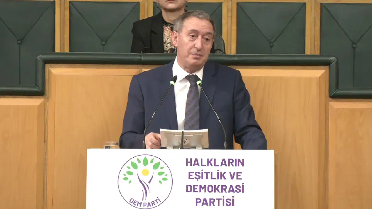 Tuncer Bakırhan Devlet Bahçeli'yi işaret etti: 'İktidar artık adım atmalı'