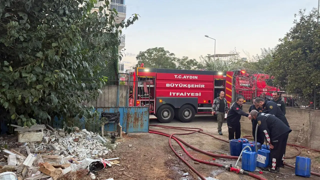 Efeler'de Ormanlık Alanın Yakınında Kıyamet: Yangın Sönümlendi, Sorular Kaldı