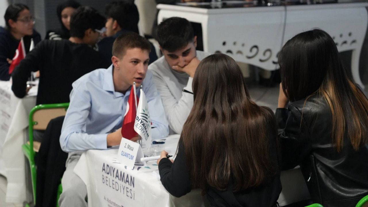 Adıyaman Belediyesi’nden YKS öğrencilerine moral dopingi
