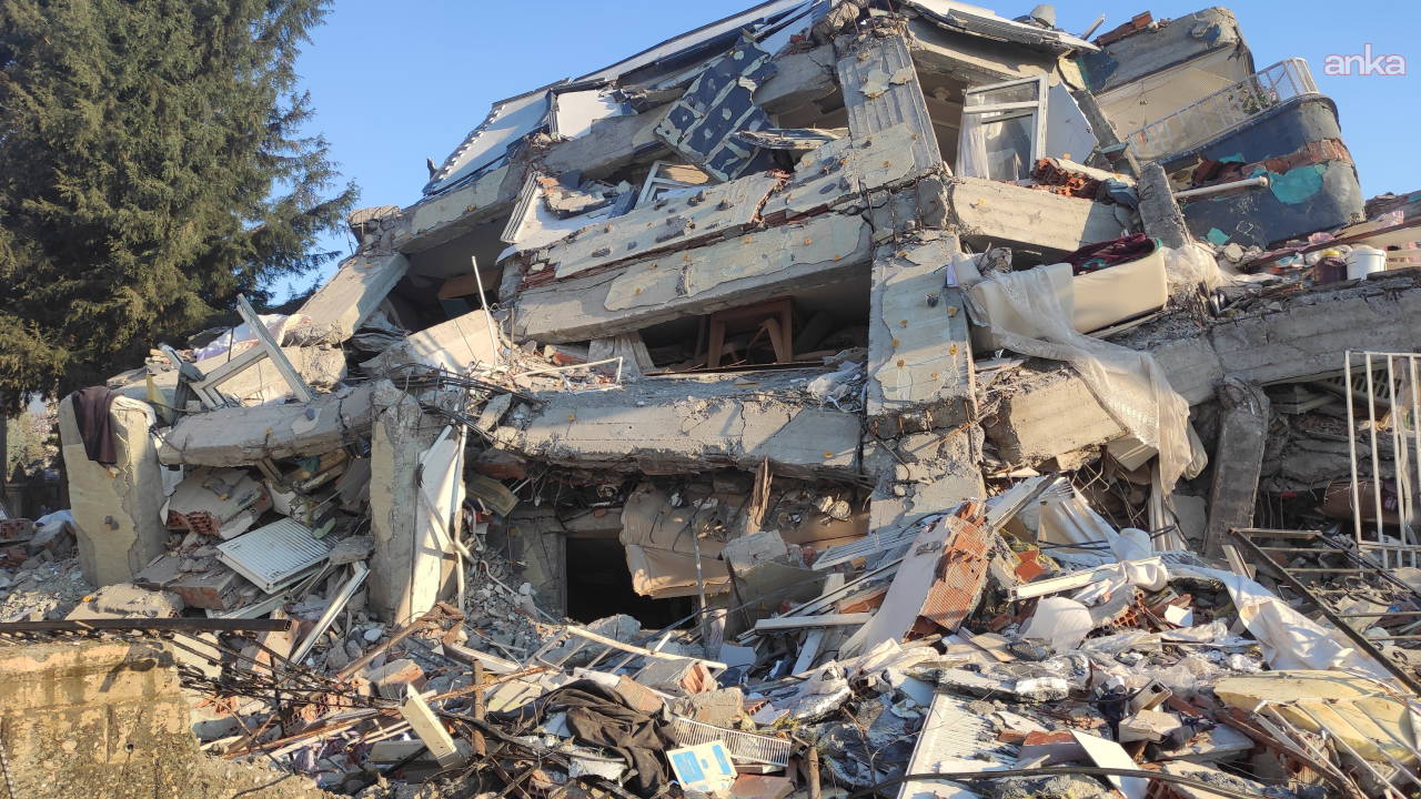 Depremde 125 kişiye mezar oldu: Umut Kent Sitesi davası...