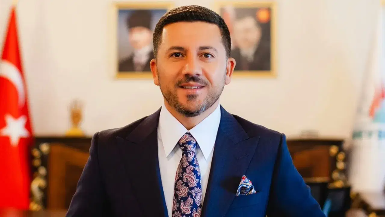 Akın Gürlek paylaşımı tepki çeken İYİ Partili Rasim Arı, AKP'ye geçeceği iddiasını yanıtladı