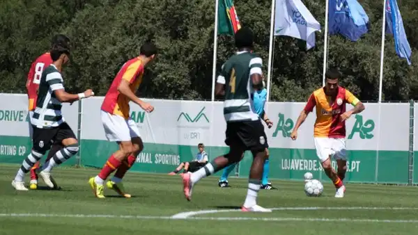 Galatasaray'ın gençleri son dakikalarda yıkıldı!