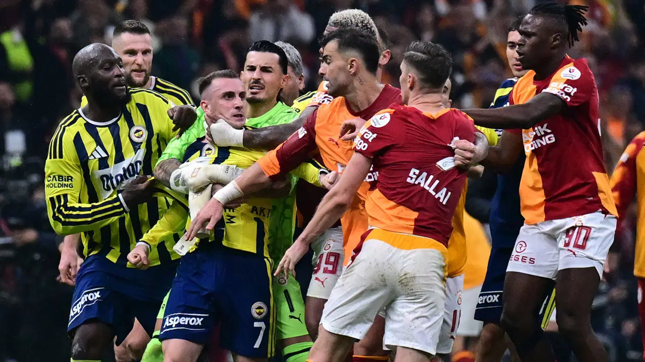 Spor yazarları Galatasaray - Fenerbahçe derbisini yorumladı: 'İsmail hocayla bu derbiye gelmek bir intihardı'