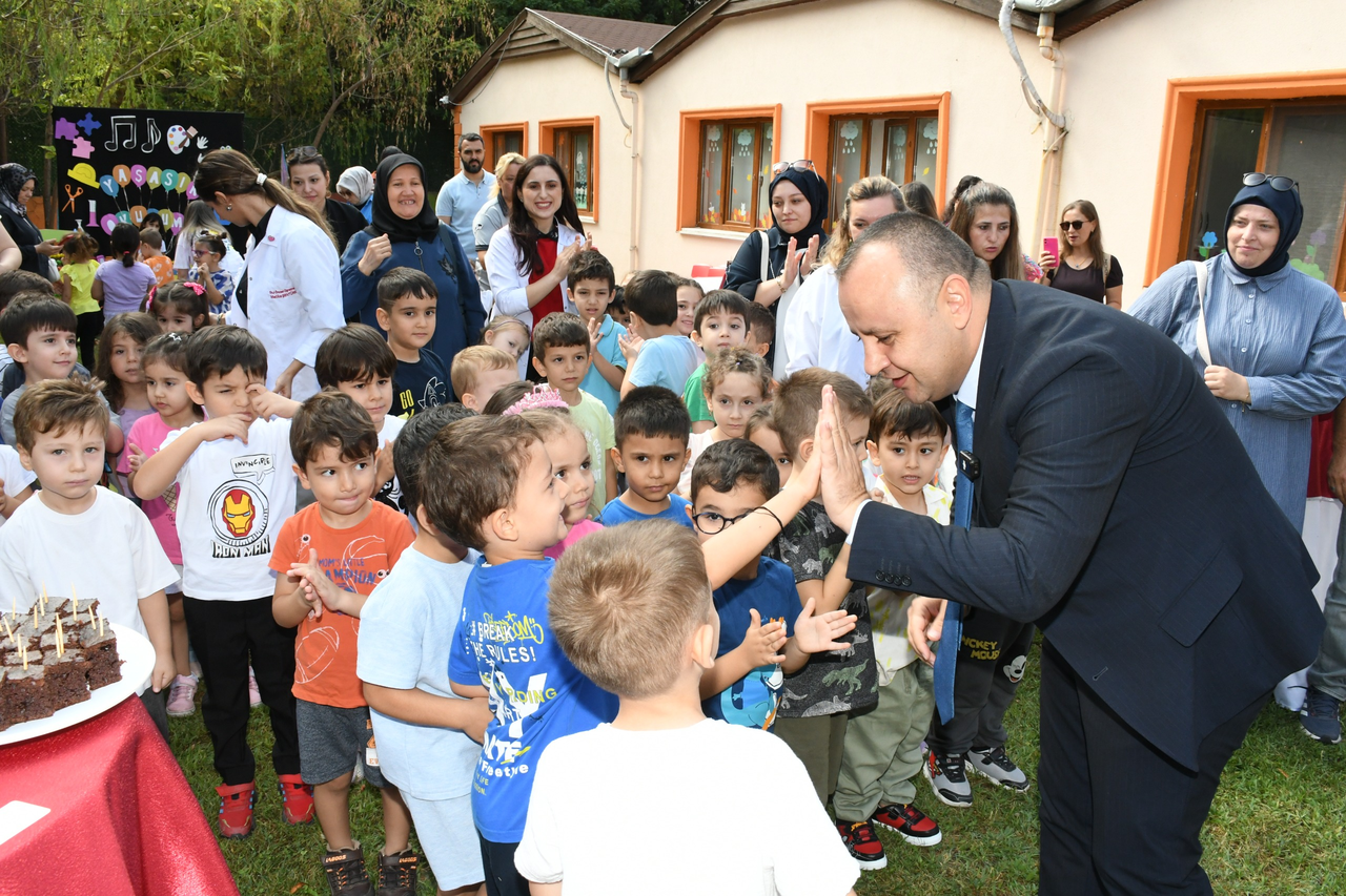 Amasya Belediyesinde kadın çalışanların çocuklarına kreş hizmeti