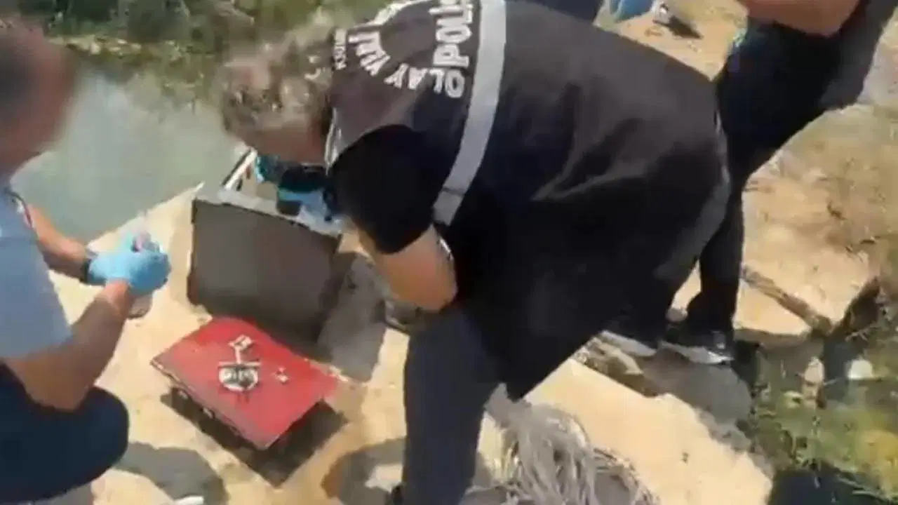 Antalya'da çelik kasadan 2,4 milyonluk hırsızlık: 3 tutuklama