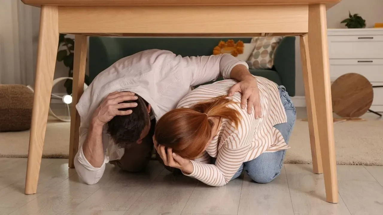 Gerçek deprem olmasa da zihin titreşiyor: Hayalet deprem sendromu nedir?