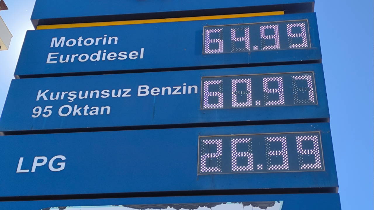 Akaryakıt zammına tepki: 'Kontakları kapatacağız, atla, öküzle devam edeceğiz'