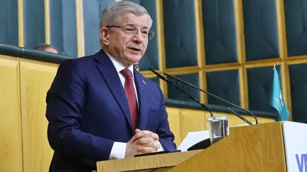 Davutoğlu'nda 'gençlere vasiyet': 'Hakkımda hayır şahitlik etmeyen kimseyi cenaze törenimde istemiyorum'